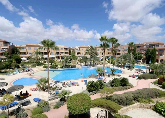 Paphos-limnaria Garden