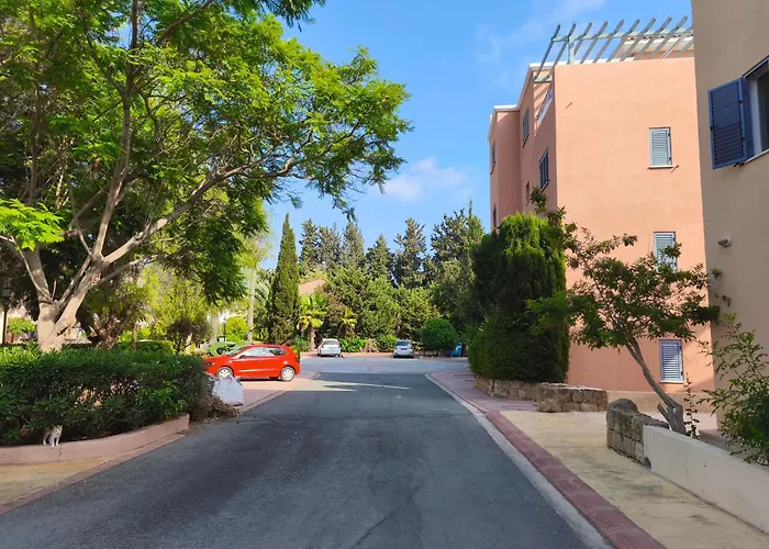 Paphos-limnaria Garden * Paphos